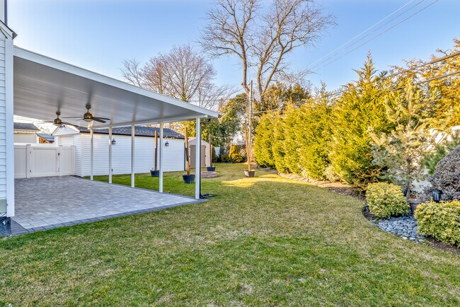 Foto del edificio - 762 Caryl St