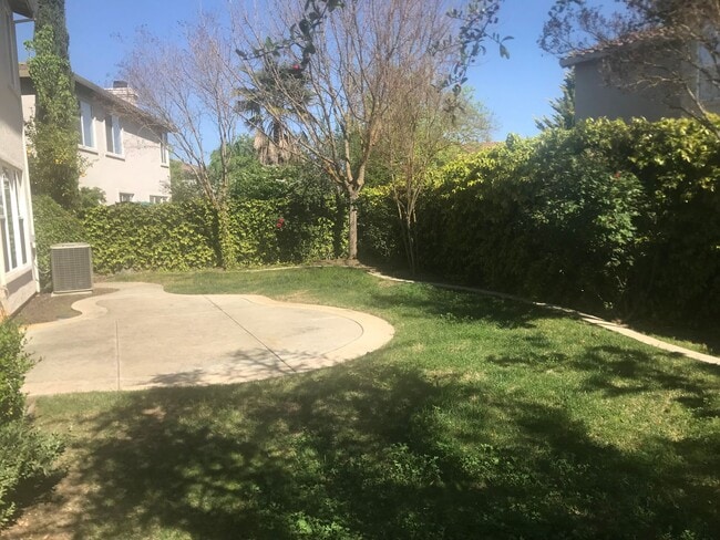 Building Photo - 4 Bed | 3 Bath | 2658 SF |Two Story | 3 car garage home | Tenant pays $200 for WS&G