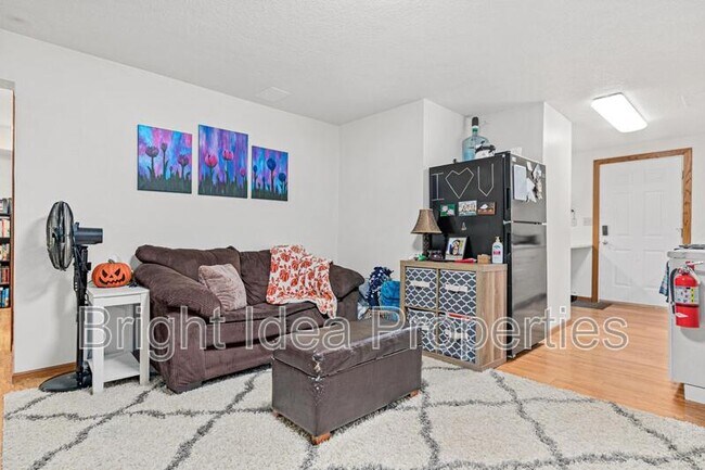 Foto del edificio - 2535 Aldrich Ave S