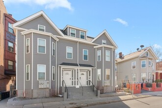 Building Photo - 6 W Cottage St