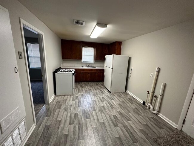 Building Photo - 110 Yaupon Dr