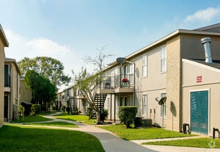 Ranchwood Apartments photo'