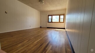 Building Photo - 1213 S 4th St