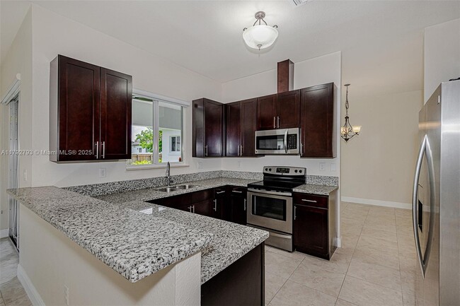 Building Photo - 9334 SW 173rd Terrace