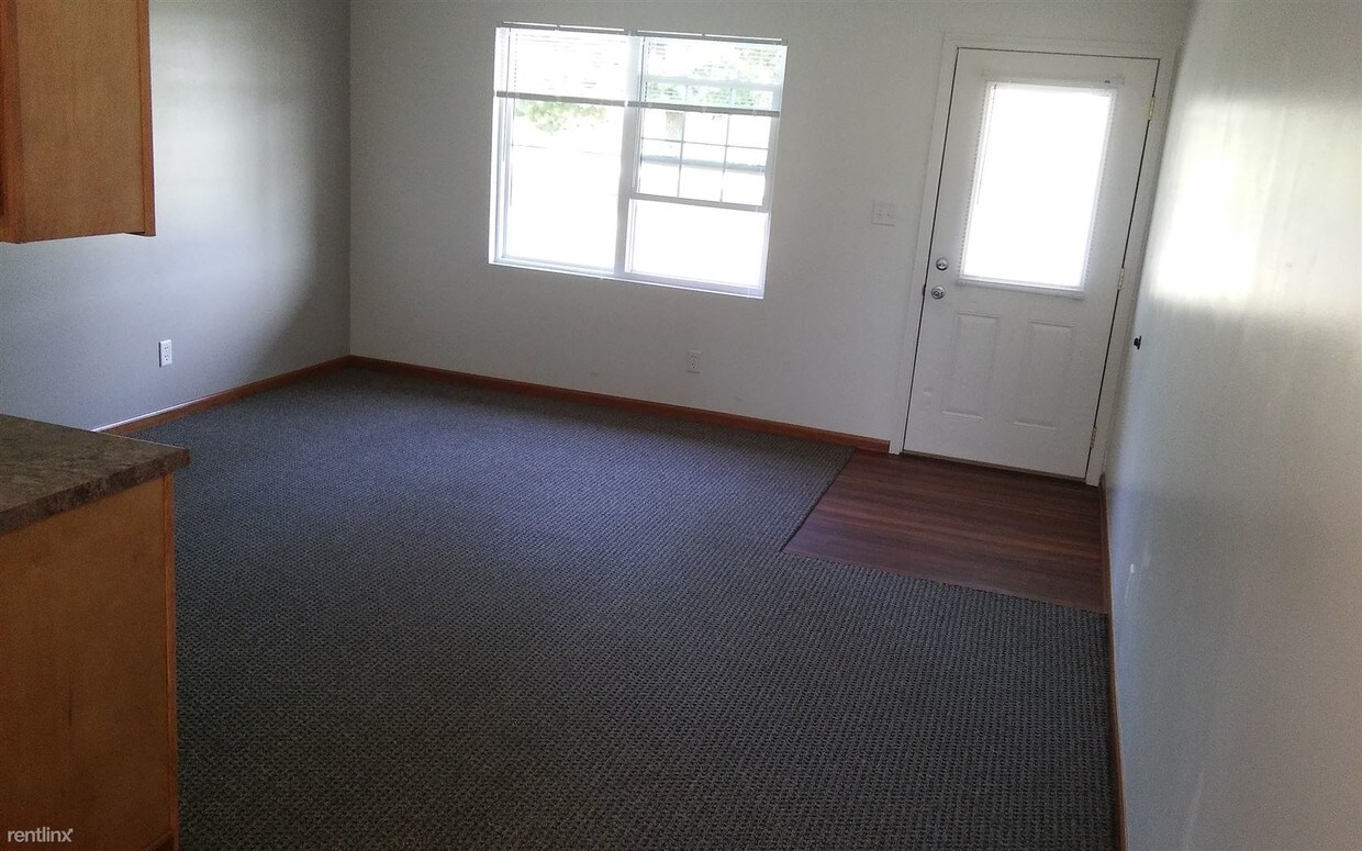Building Photo - 1 br, 1 bath Apartment - 7623 48th Ave Apt 5