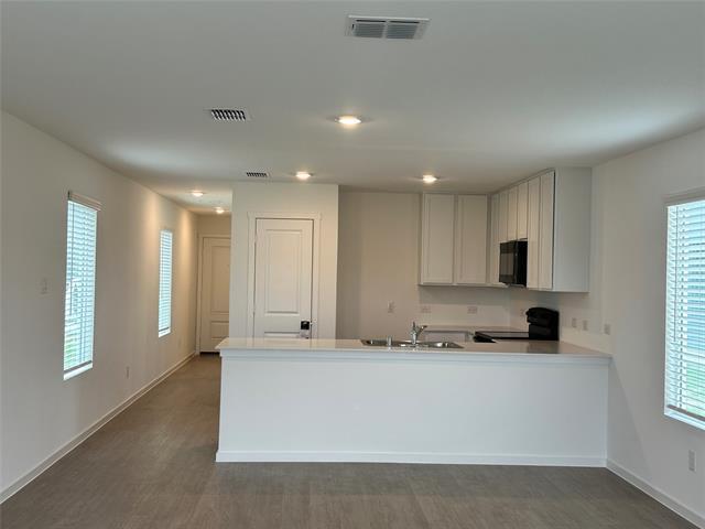 Foto del edificio - 927 Sandhill Crane Ln