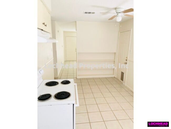 Building Photo - *********3 BEDROOM-2 BATH IN PASADENA GARD...