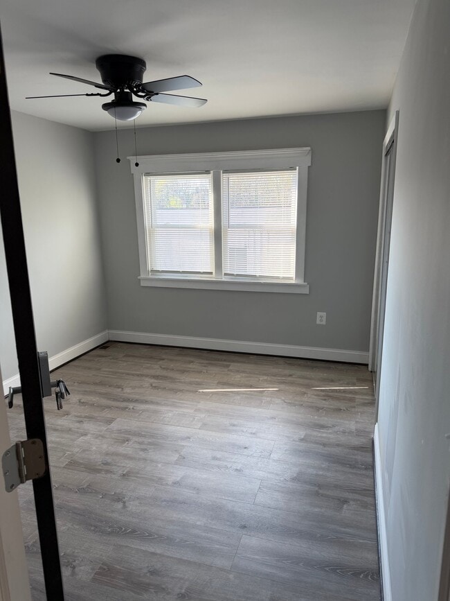 Foto del edificio - 3236 Lohrs Ln