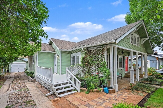 Building Photo - 130 Groveland