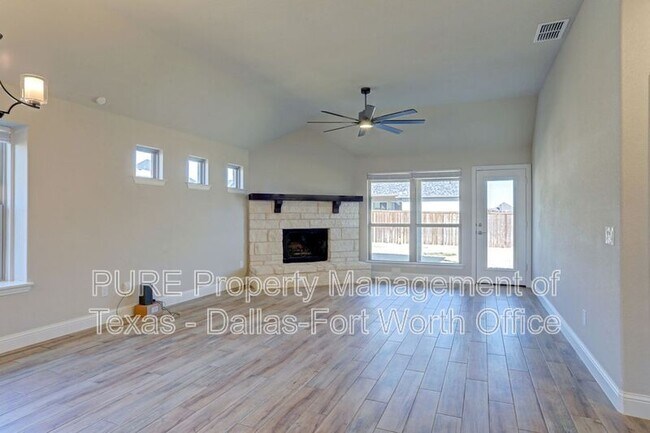 Foto del edificio - 807 Mary Lee Ln