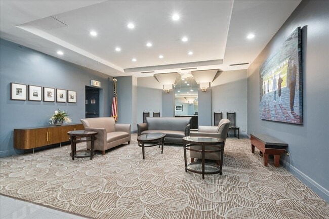 Building Photo - 6157 N Sheridan Rd