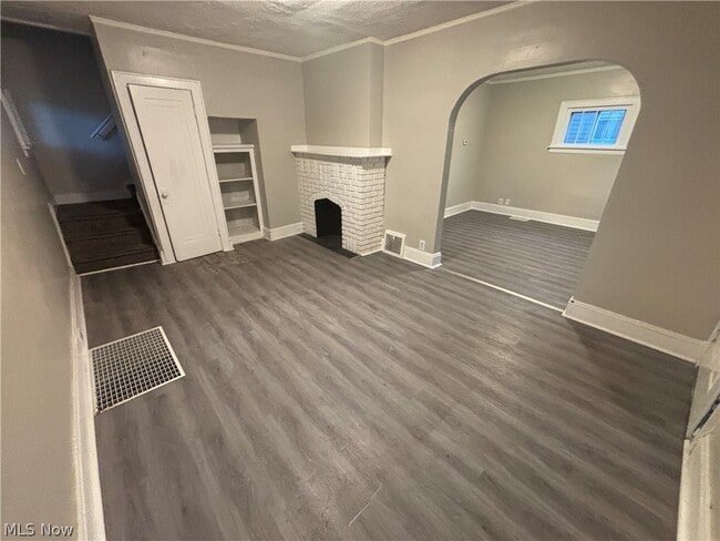 Building Photo - 974 Lovers Ln