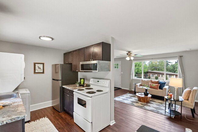 Building Photo - 3226 Halverson Ave