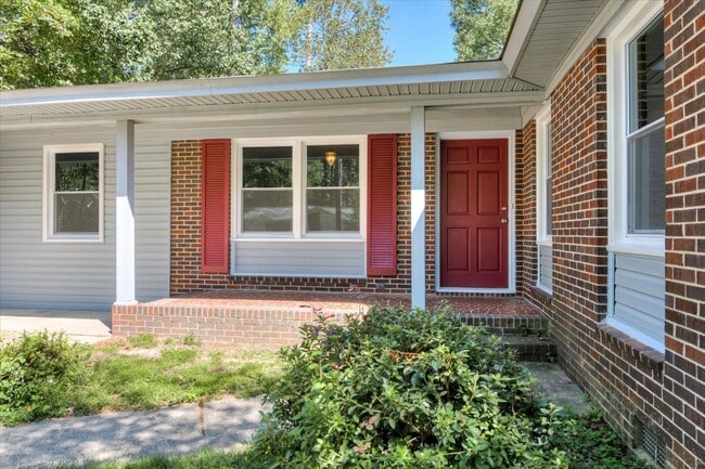 Building Photo - 210 Chatham Rd