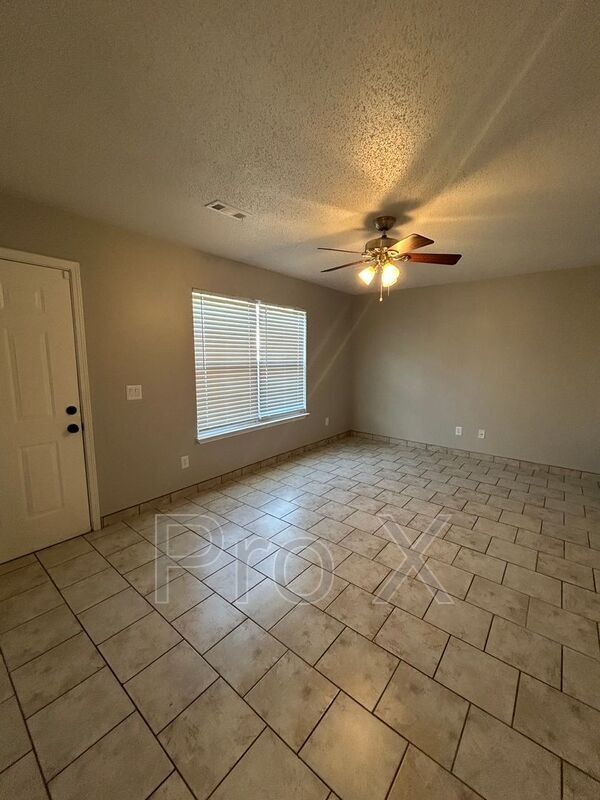 Foto del edificio - 3500 SW Victoria Pl