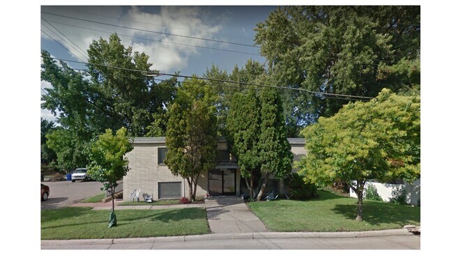 Building Photo - 125 Annapolis St W