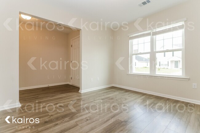 Foto del edificio - 22 Red Oak Dr.