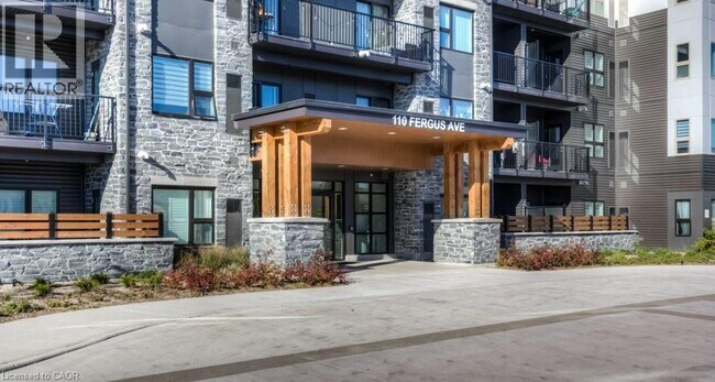 Photo du bâtiment - 110 Fergus Ave