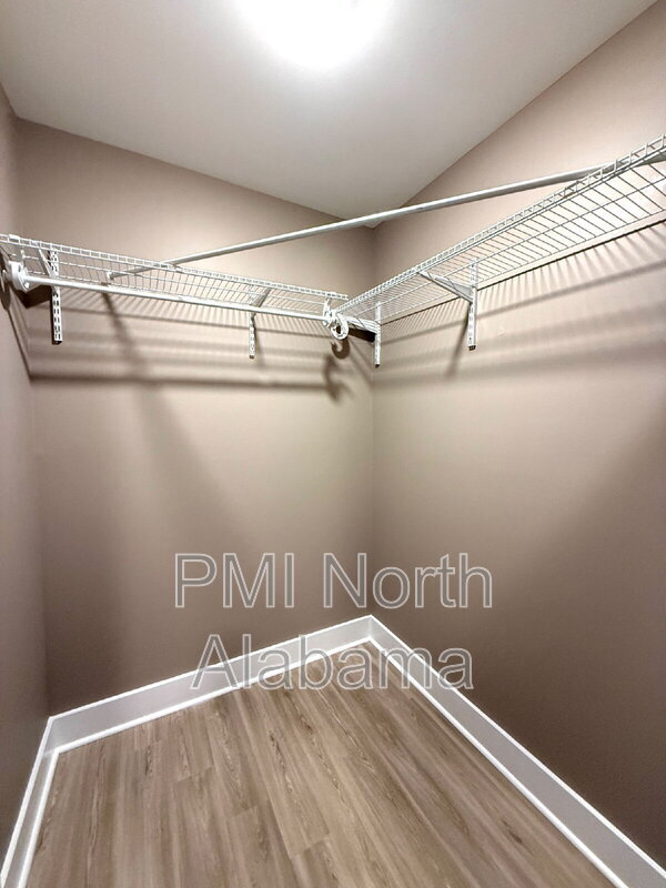 Foto del edificio - 401 Morring Rd