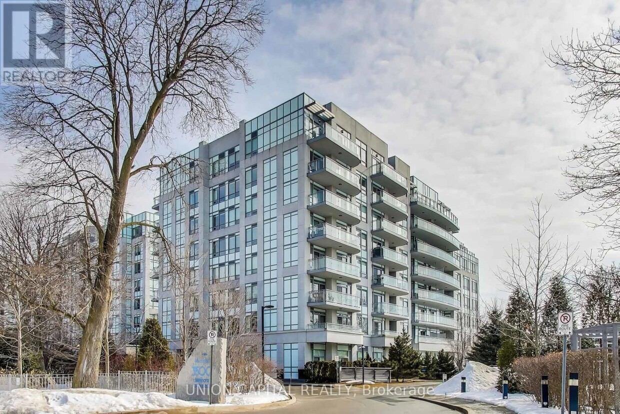 Photo principale - 3500-3500 Lakeshore Rd W