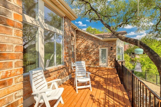 Foto del edificio - 7503 Clove Cove