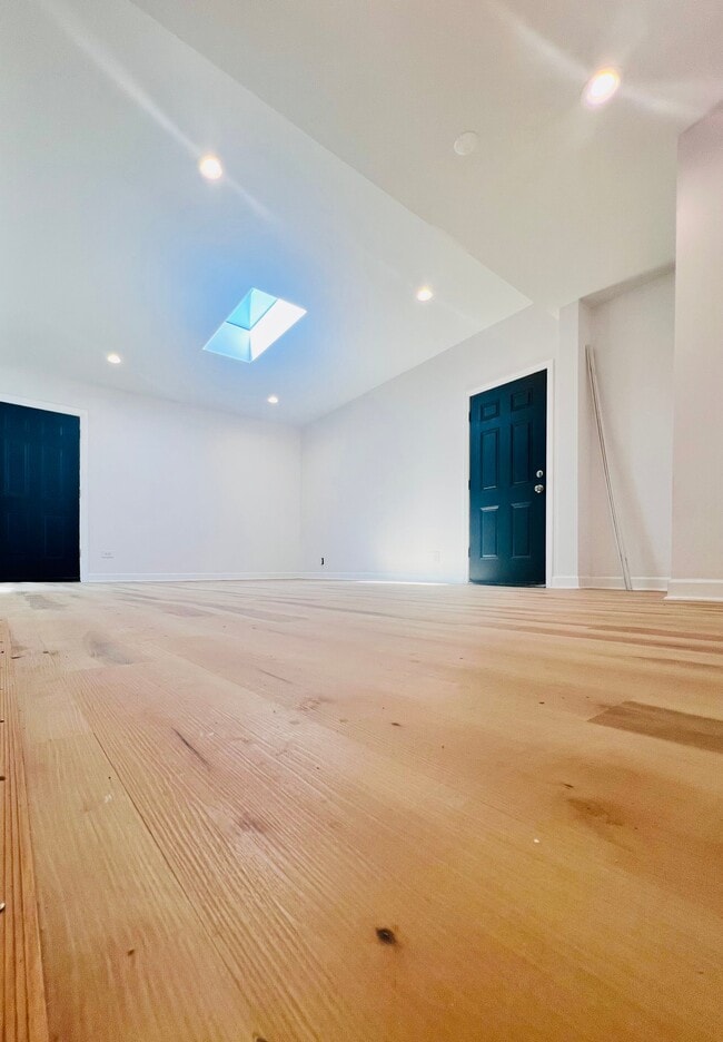 Photo - 2651 W North Ave Apartment