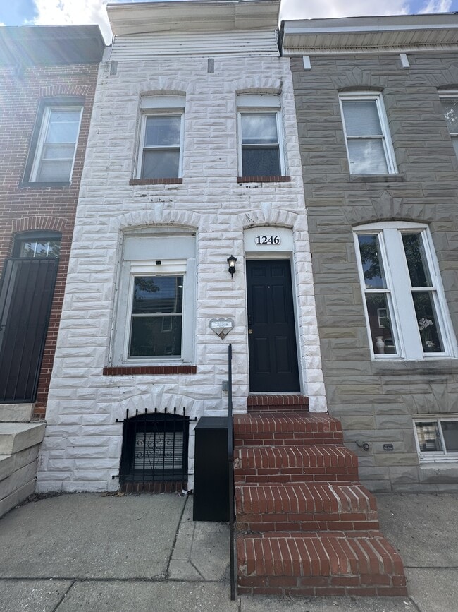 Building Photo - 1246 Washington Blvd