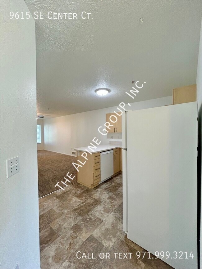 Foto del edificio - 9615 SE Center Ct