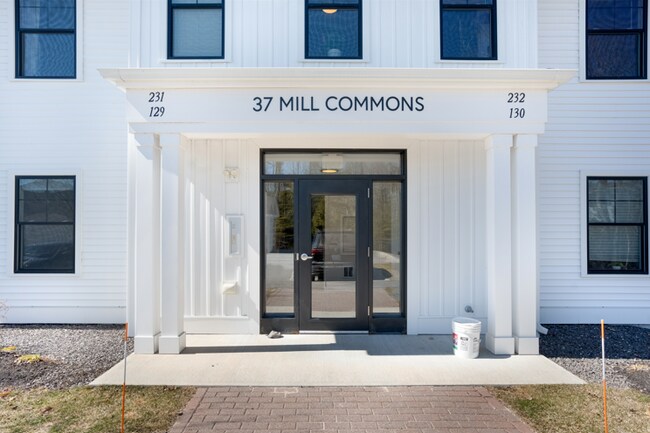 Building Photo - 37 Mill Commons Dr