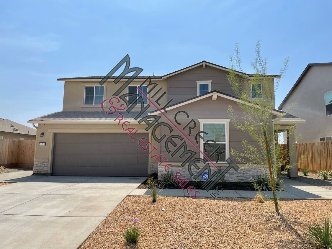 Primary Photo - Like New Home In North East Visalia