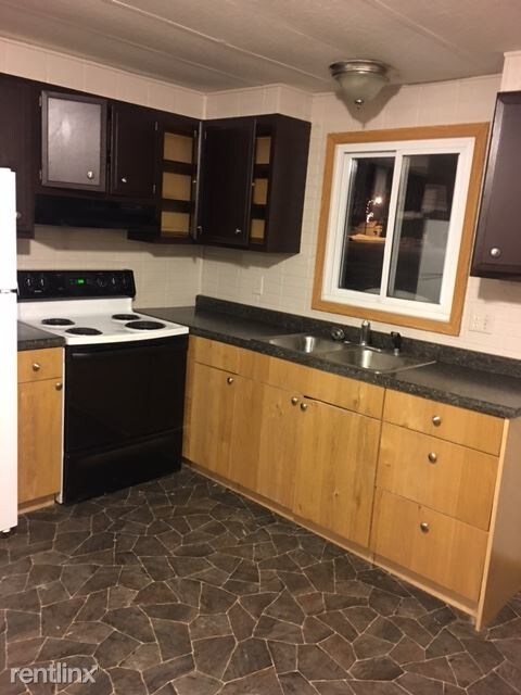 Primary Photo - 108 W Railroad Dr