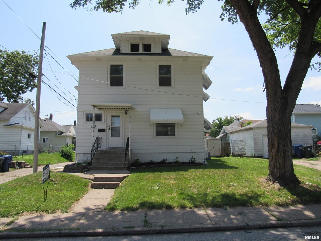 Primary Photo - 239 W Hayes St