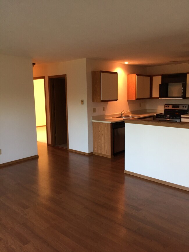 Cherry LTV flooring - 5587 Windy Knoll Dr