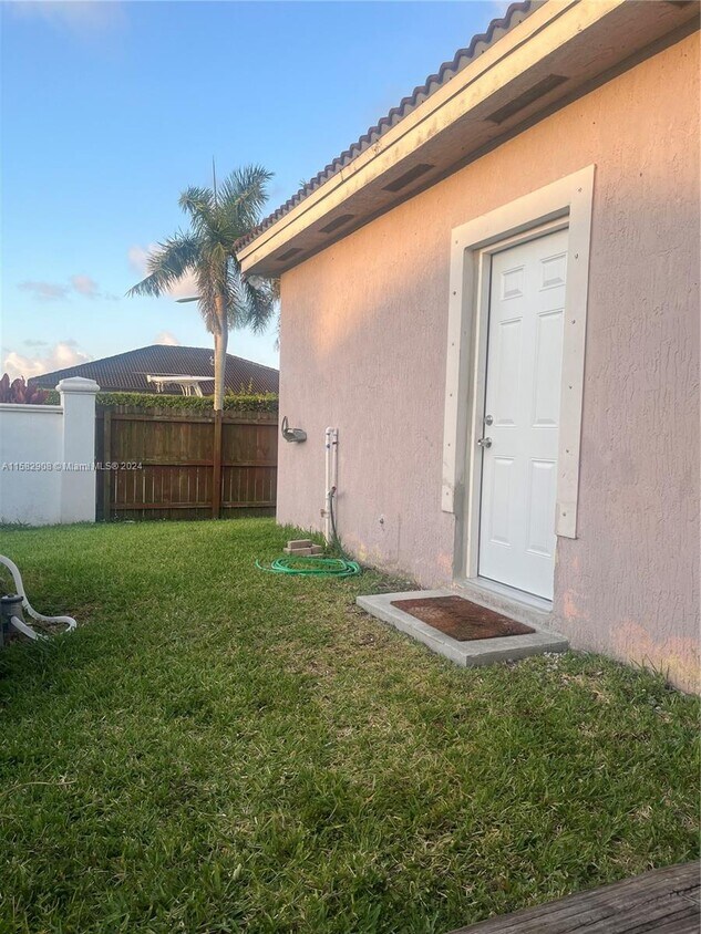 Foto principal - 22655 SW 102nd Ct