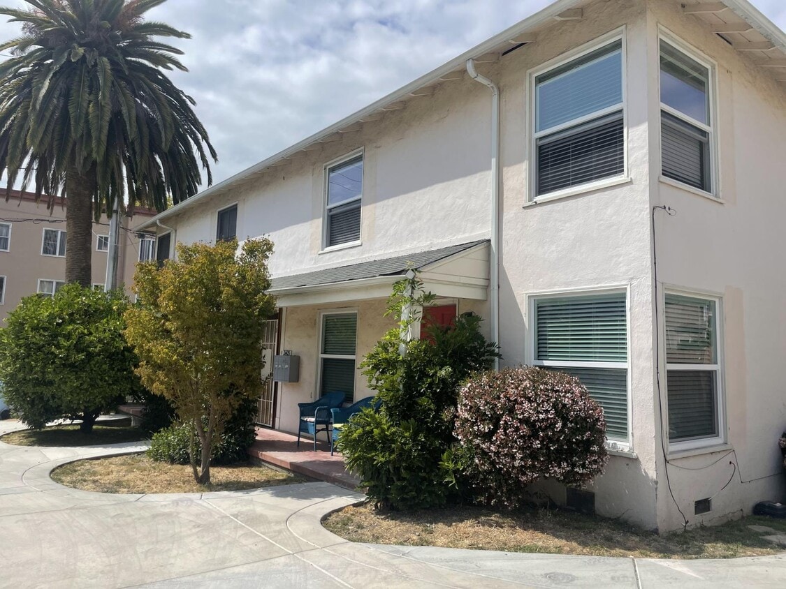 Exterior - 2000 Channing Way (Berkeley, CA)