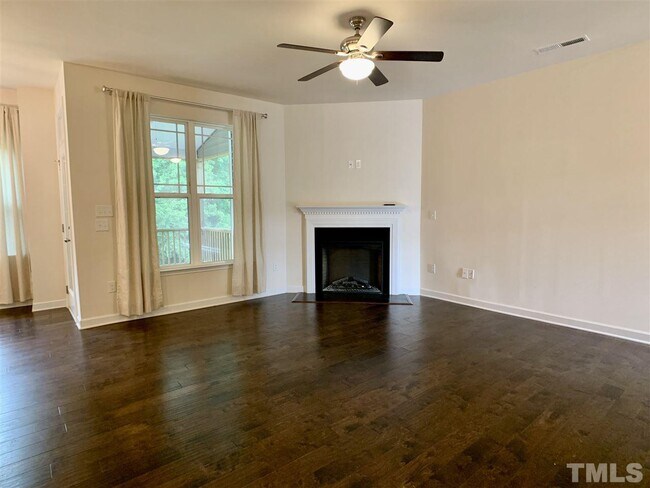 Building Photo - 264 Wembley Dr