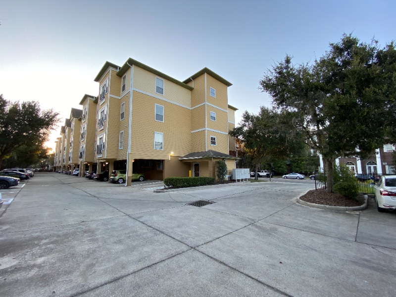 Building Photo - 1185 SW 9th Rd