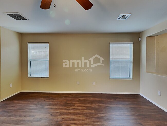 Foto del edificio - 3768 E Bright View St