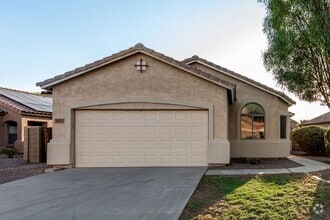 Building Photo - 2871 N Taylor Ln