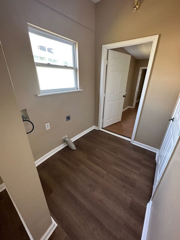 Building Photo - 2513 N Galvez St