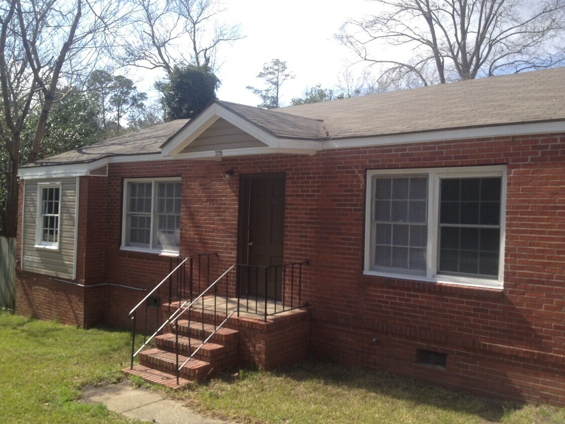 Foto principal - **AVAILABLE NOW**East Columbus, GA 4 Bedroom / 1 Bathroom Home for R