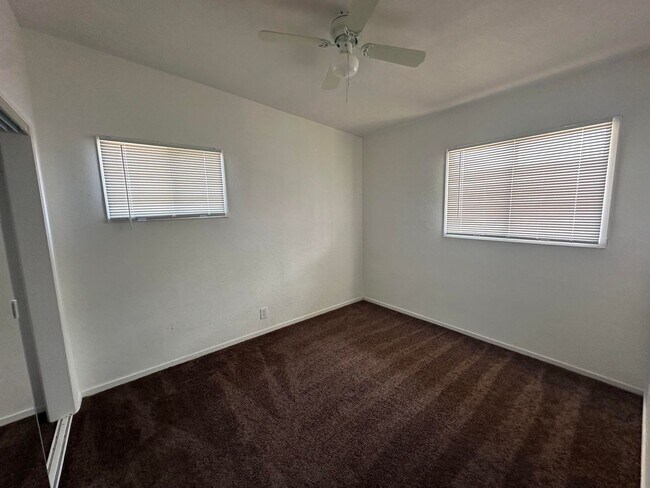 Building Photo - Serene Living with a Detached Garage and E...