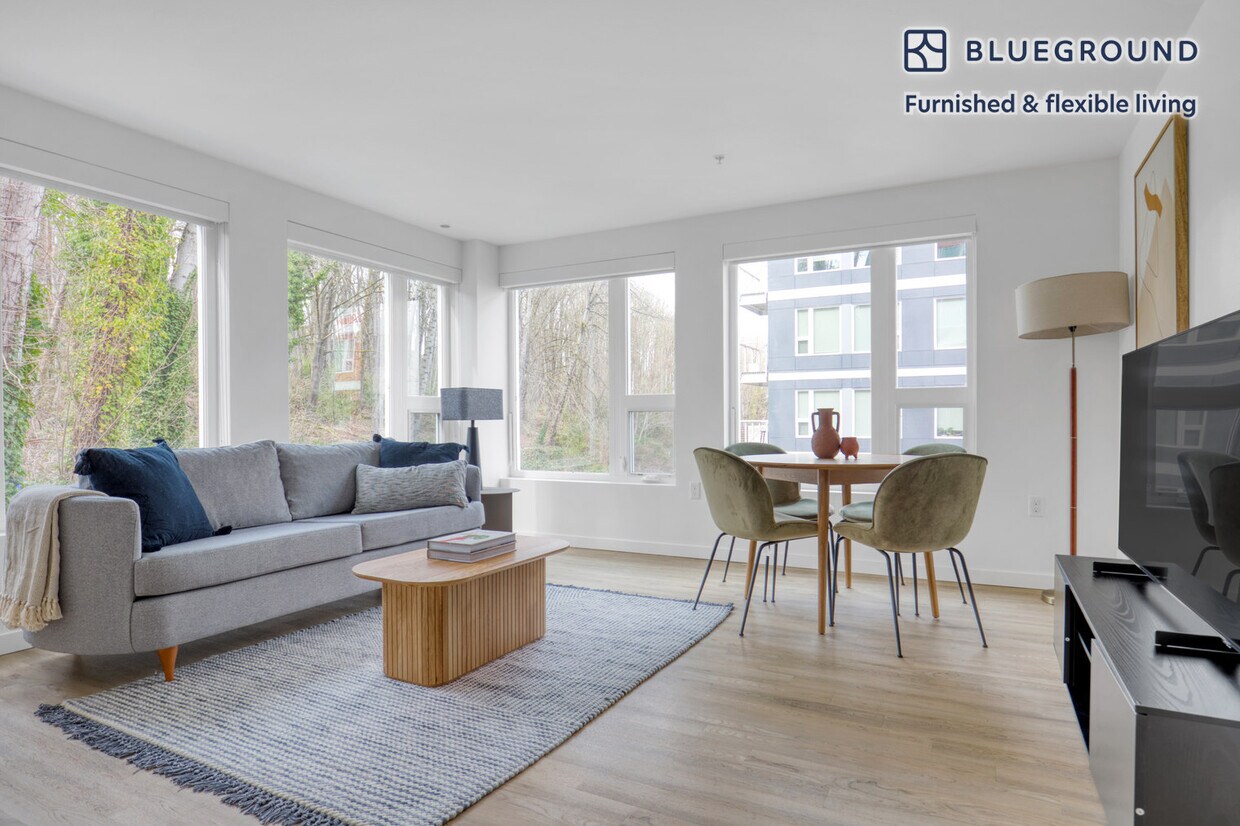 Foto principal - 2715 25th Ave S