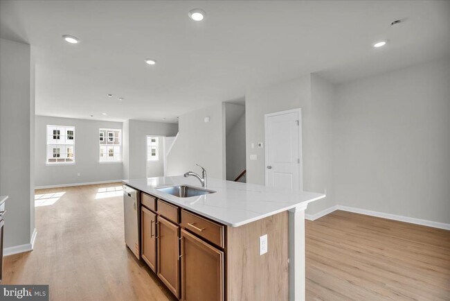 Foto del edificio - 220 Sandy Rdg Rd