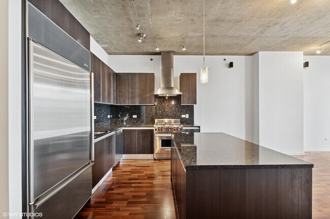 Foto del edificio - 600 N Fairbanks Ct