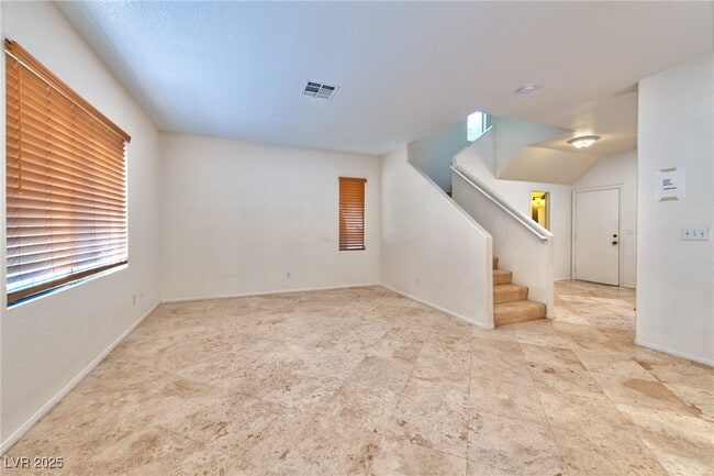 Building Photo - 1425 Muinos St