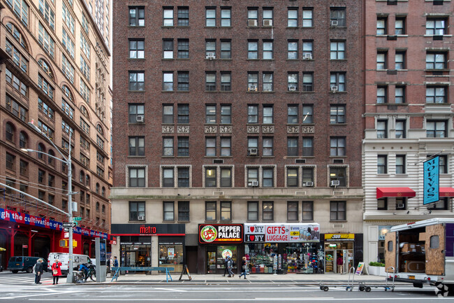 Building Photo - Carnegie Plaza