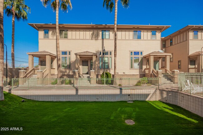 Foto del edificio - 738 S Beck Ave