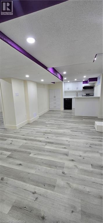 Building Photo - 34 Pinecrest Dr