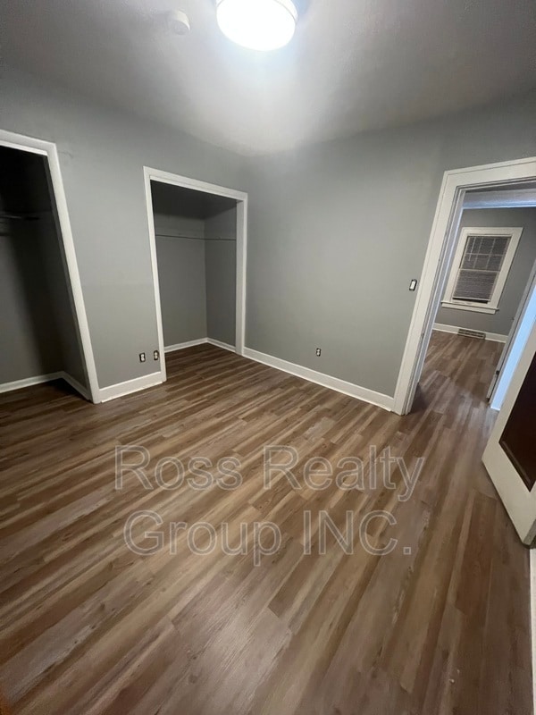 Foto del edificio - 2006 Wyndhurst Rd